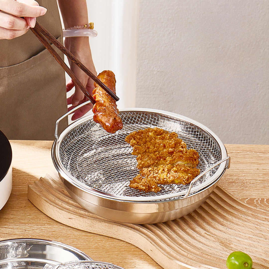 Bandeja escurridora de acero inoxidable 304. Escurre aceite y agua al instante – perfecta para freír, cocinar y lavar alimentos.